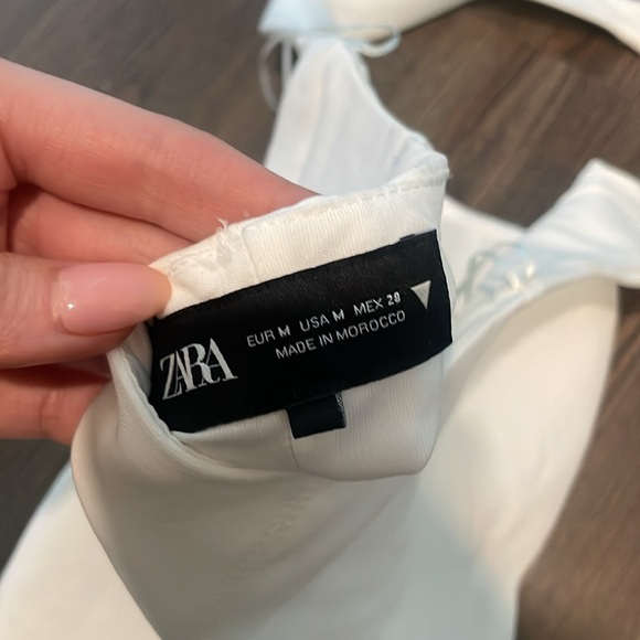 Zara White Fitted Halter Top - Picture 3 of 4